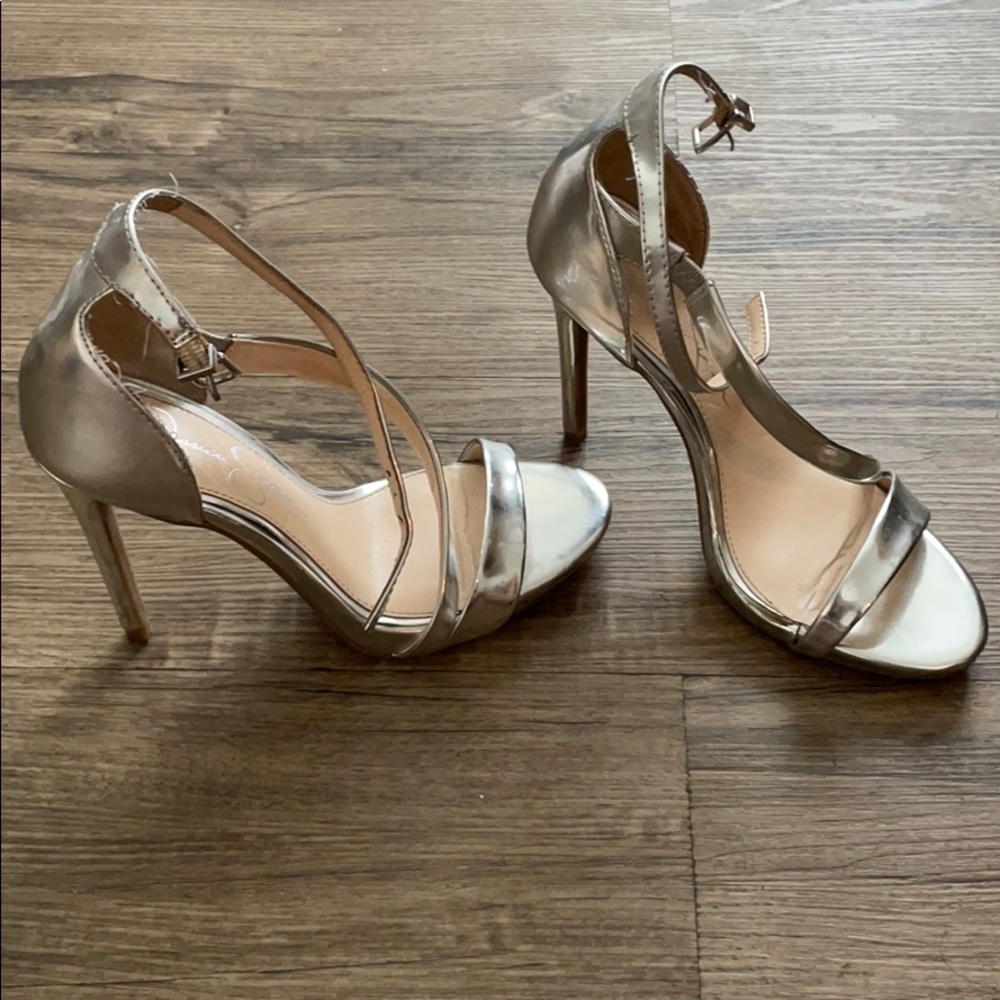 Heels - Picture 2 of 3